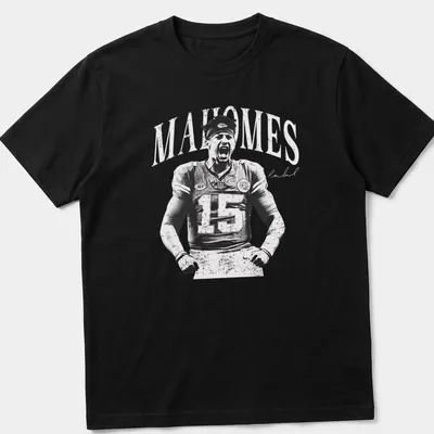 Vintage print tee featuring the name MAHOMES in bold font